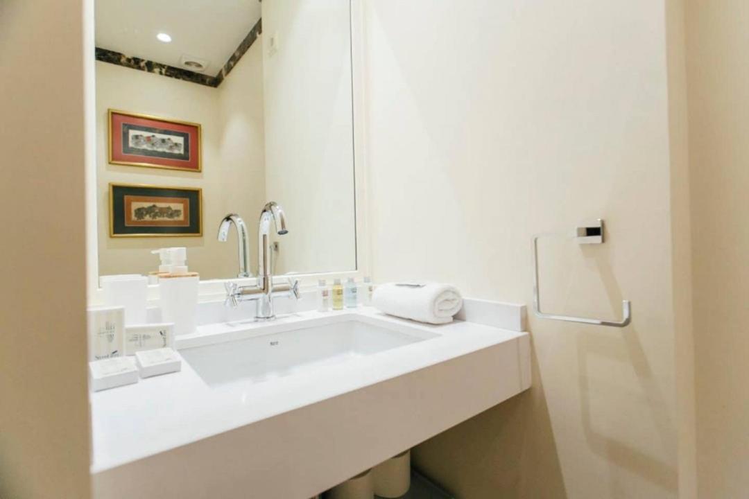 شقة New With Height- 2Bd 1Bth- Pajaritos إشبيلية المظهر الخارجي الصورة